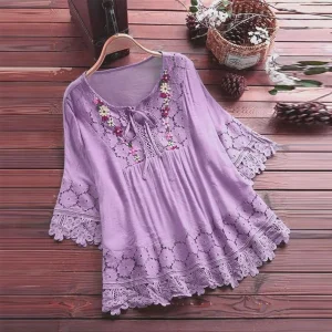 tunique fleurie en dentelle violet