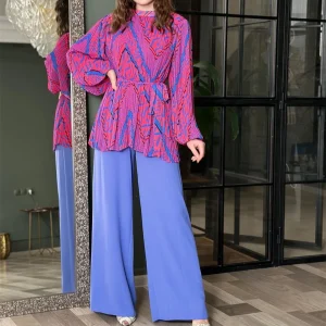 ensemble pantalon tunique rouge et bleu